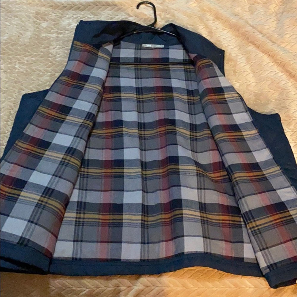 Reversible vest
